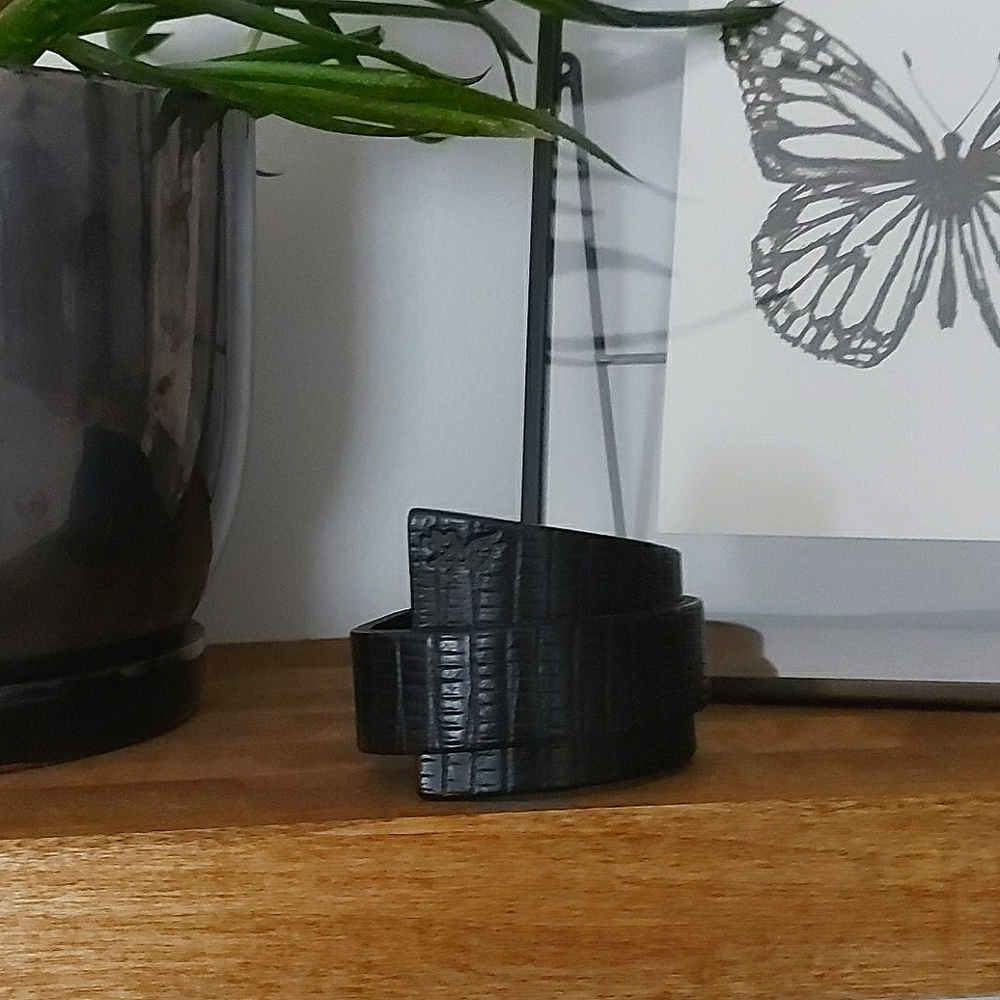 Leather bracelet